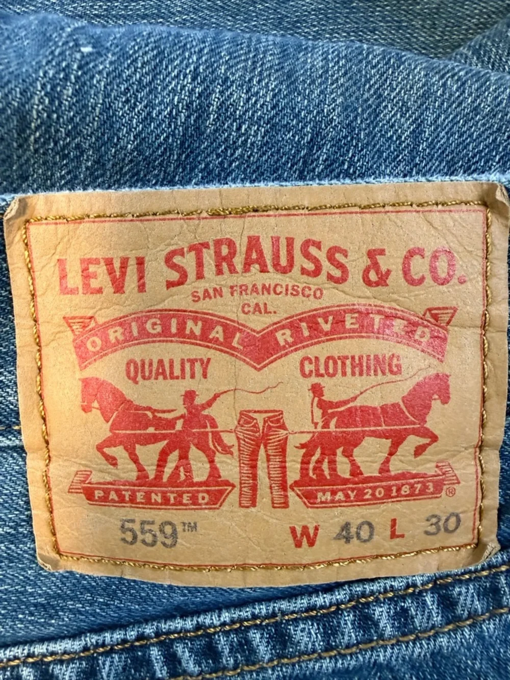 Levi's Men's Medium Blue Straight Leg Jeans